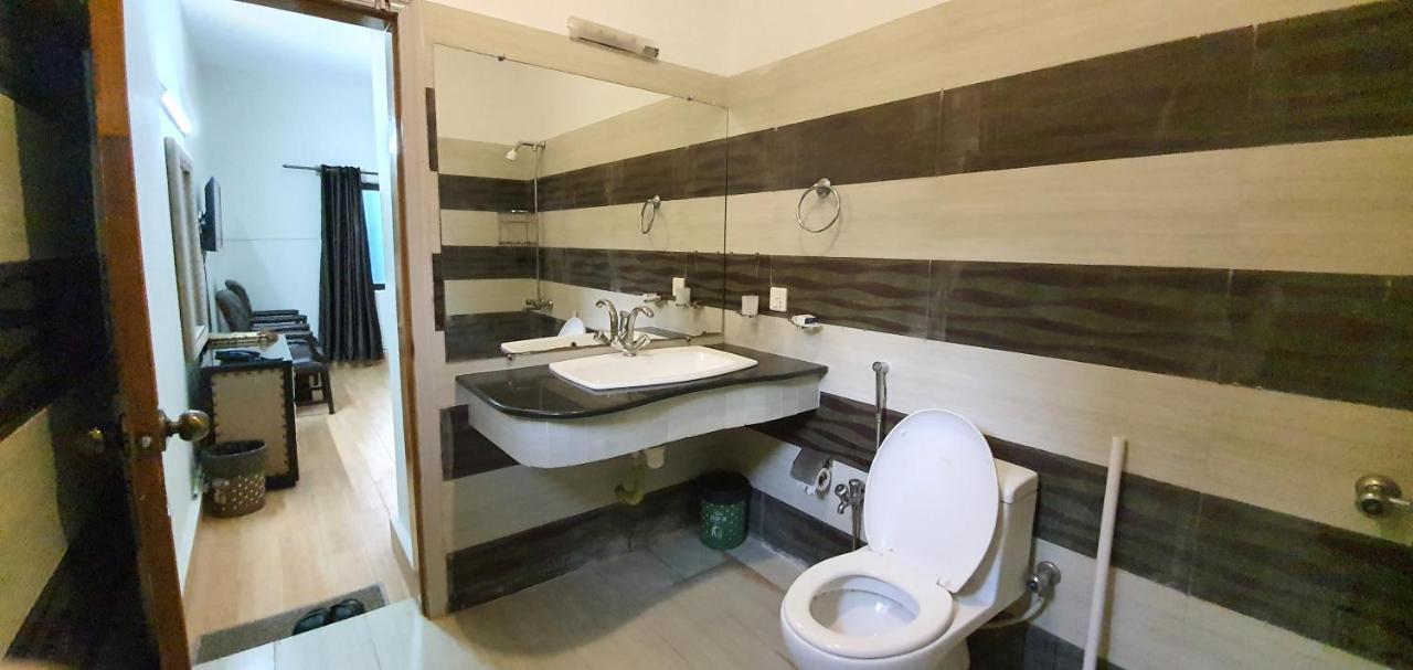 Infinity Villa Islamabad Buitenkant foto
