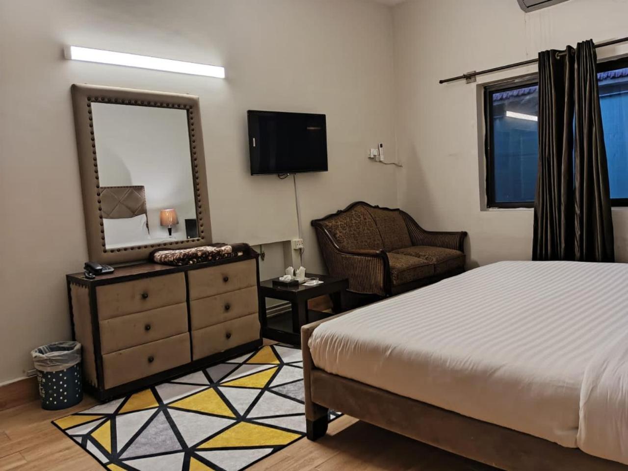 Infinity Villa Islamabad Buitenkant foto